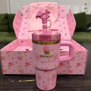 NWT Stanley x LoveShackFancy Quencher H2.0 FlowState 20 oz - Ibiza Sunset